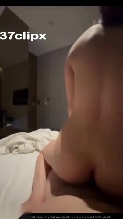 หลุดสาววัยรุ่นลูกผู้ดีมีสกุล เปิดห้องเย็ดดึกดื่นเงี่ยนจัด หีตูดขาวเนียนโดนควยหนุ่มวัยรุ่นสร้างตัวกระแทกแหวกหีสุดแรง หีฉ่ำน้ำเงี่ยนคอดควยซอยโหดๆ เย็ดกระเด้าหีฟินระเบิด ควยพังหีสาวบริสุทธิ์จนหีบานแดงฉานเลย