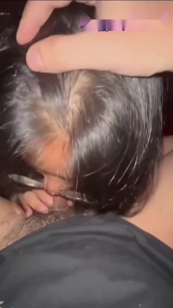คลิปหลุดไทยทางบ้าน น้องแว่นกินแซ่บ อมควยเสียวจัด ลีลาโม๊คควยเด็ดโคตร แล้วโดนจับซอยกระแทกหีแรงรัว
